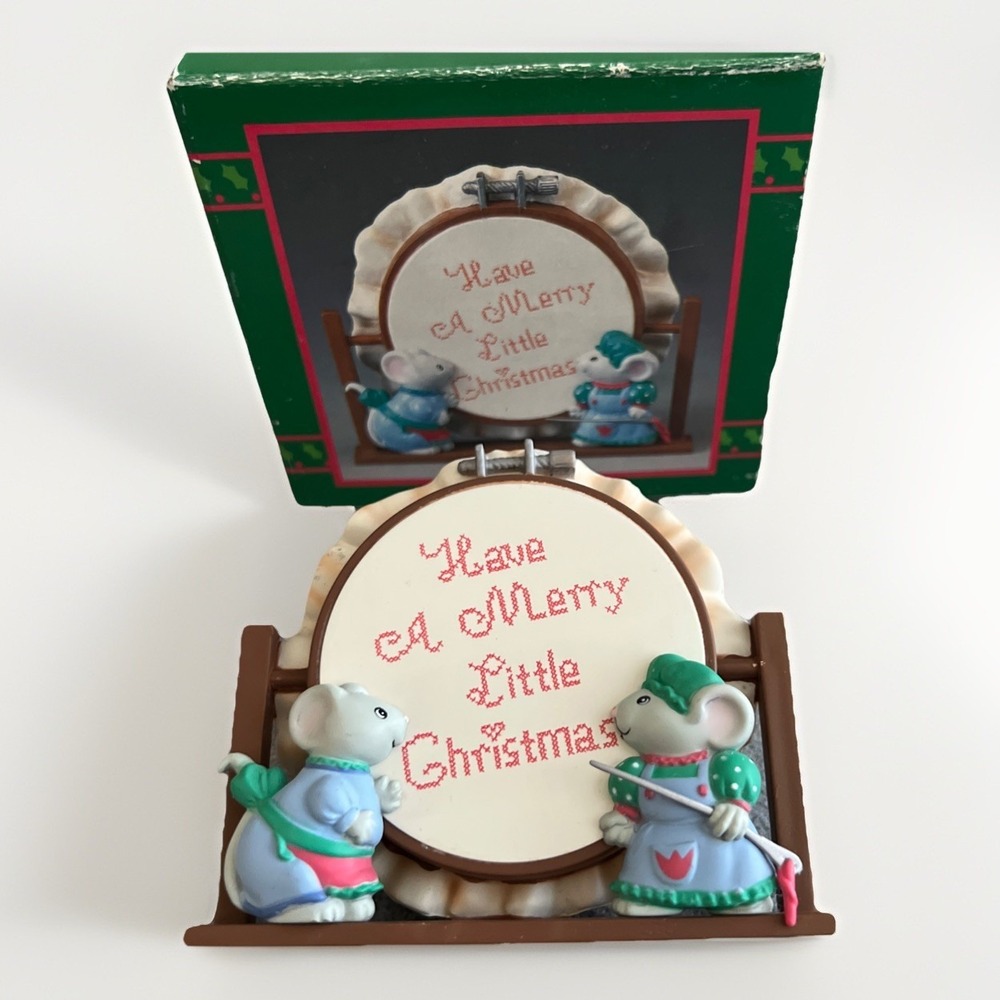 House‎ Of Lloyd Christmas Around the World 1995 Night Light Christmas Mice Works